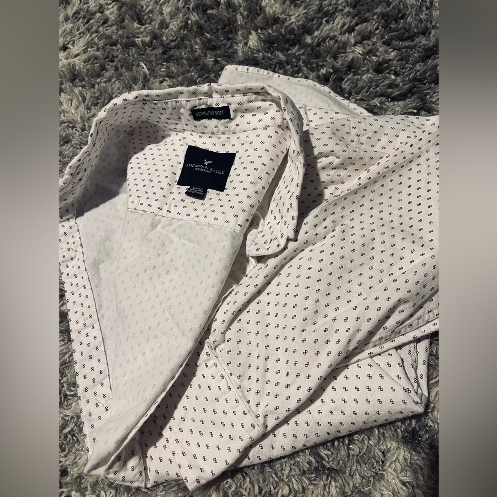 american eagle long sleeve dress shirt
size small 
white